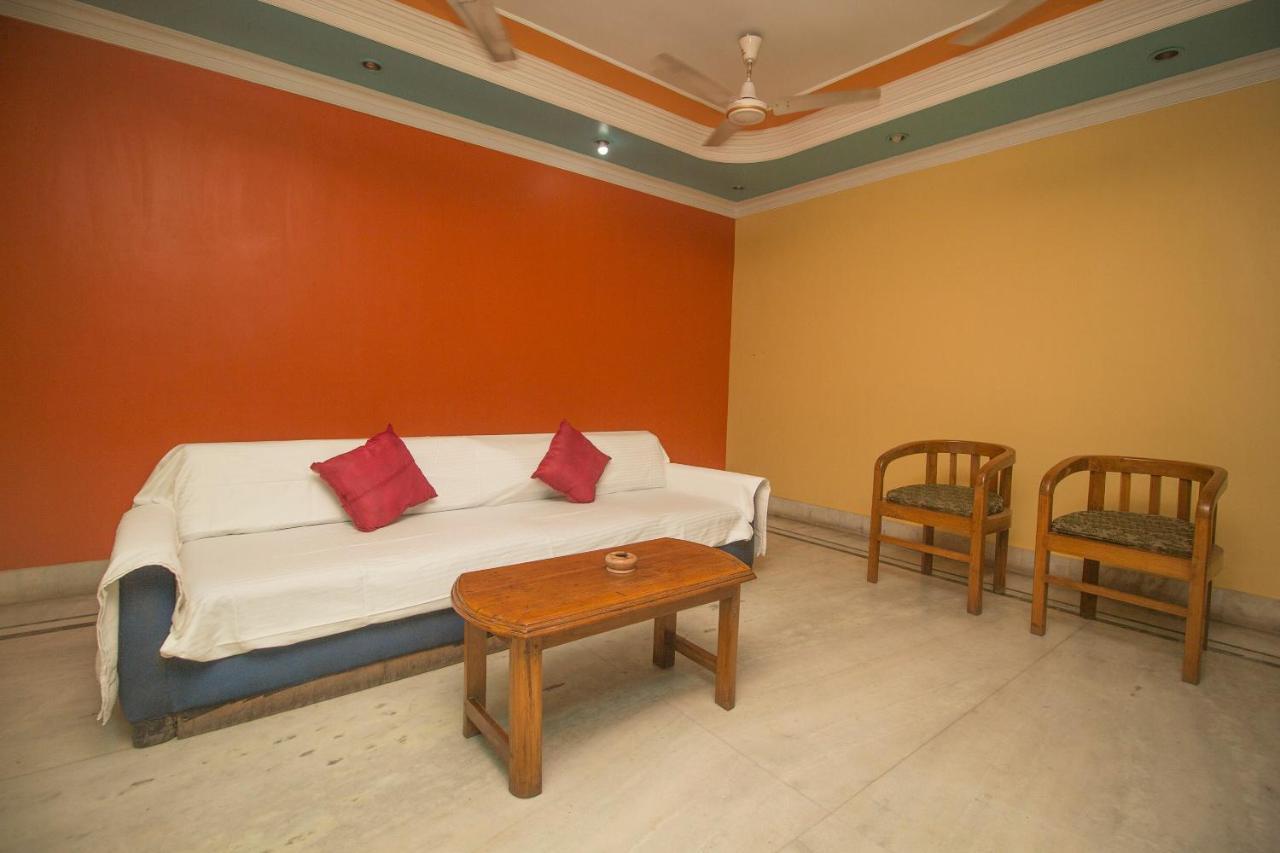 Oyo 48133 Hotel Payel Māldah Exterior foto